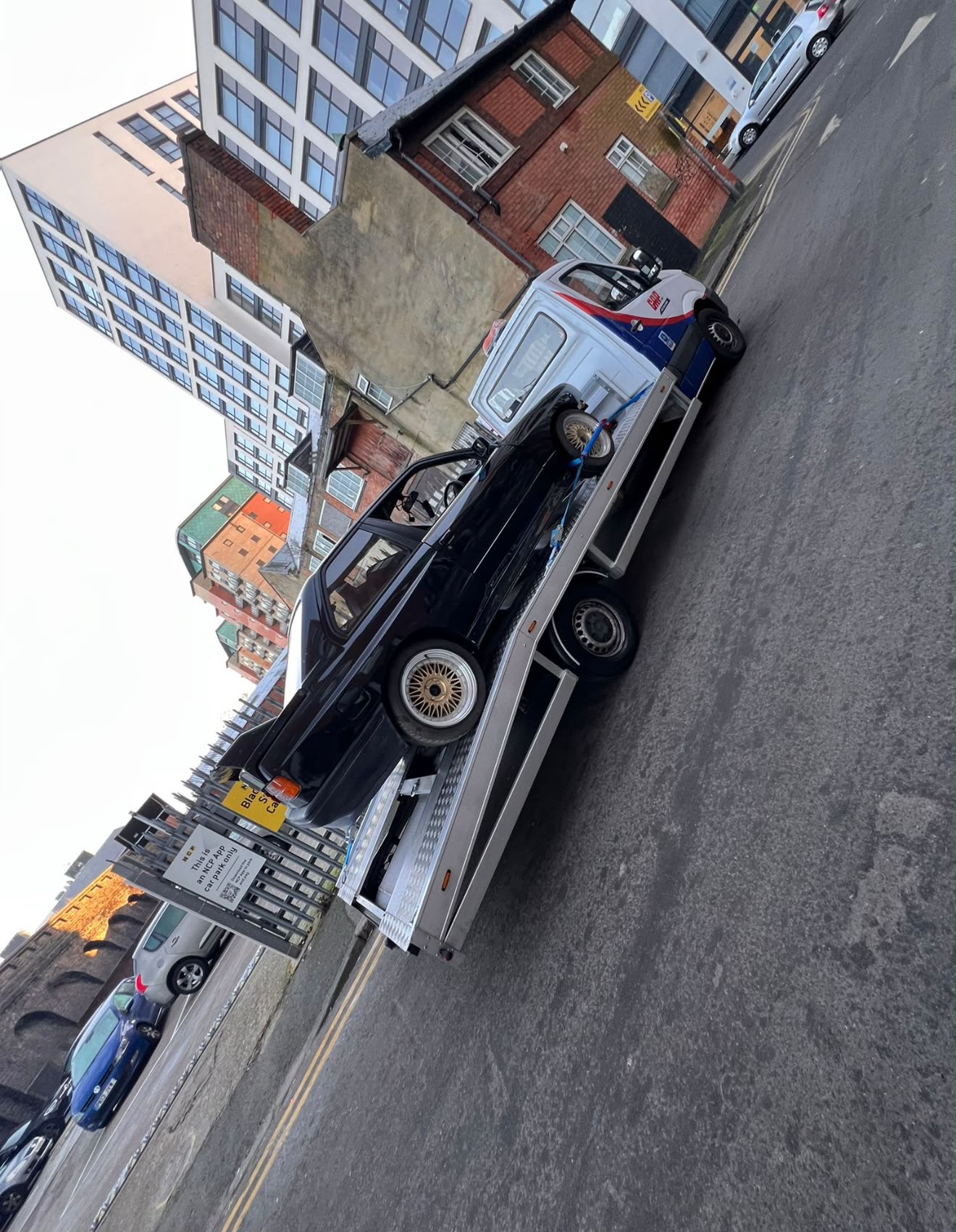Yana recovery truck