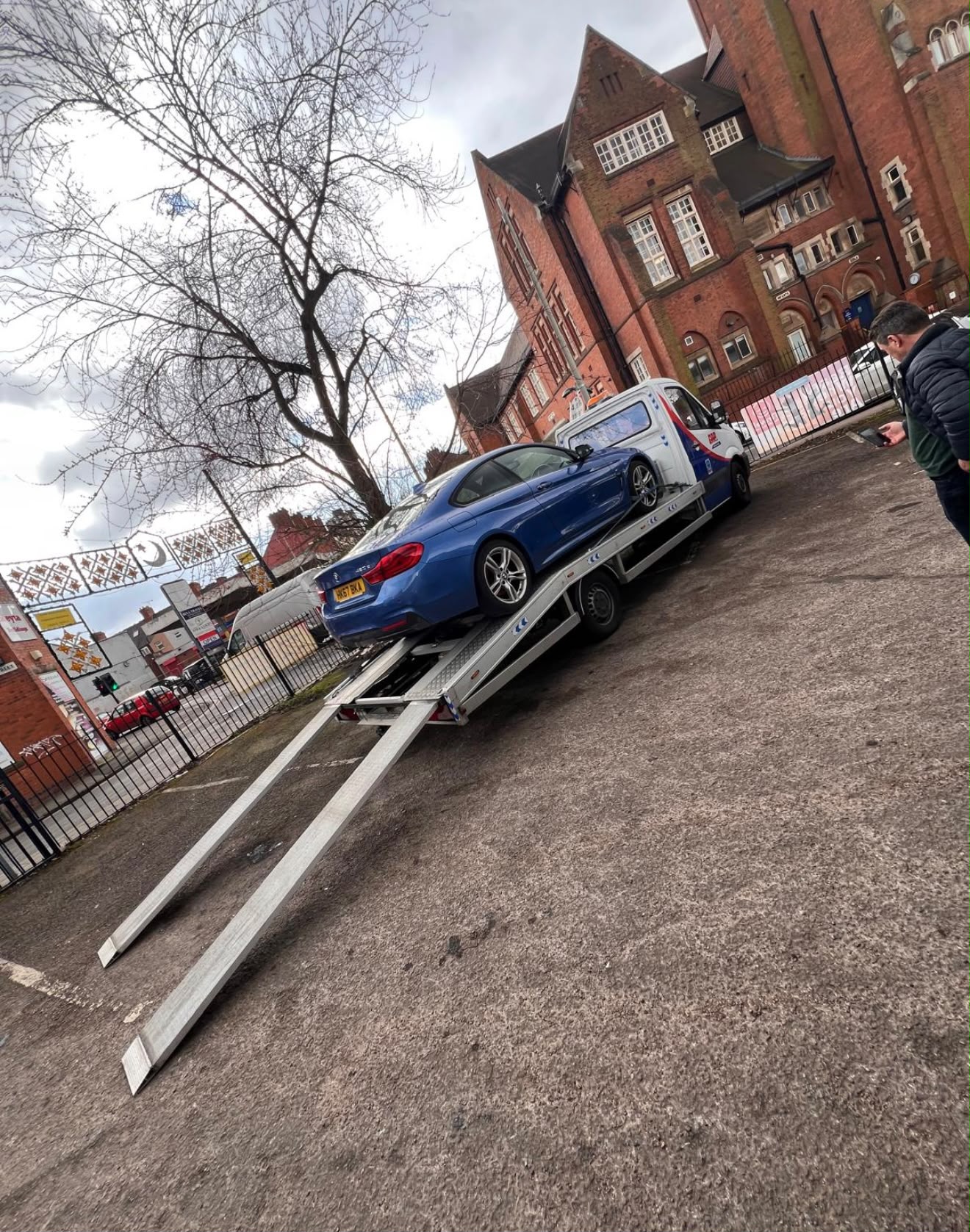 Yana recovery truck