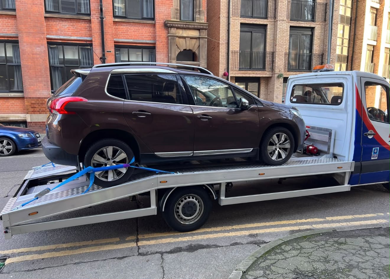 Yana Car Recovery on road